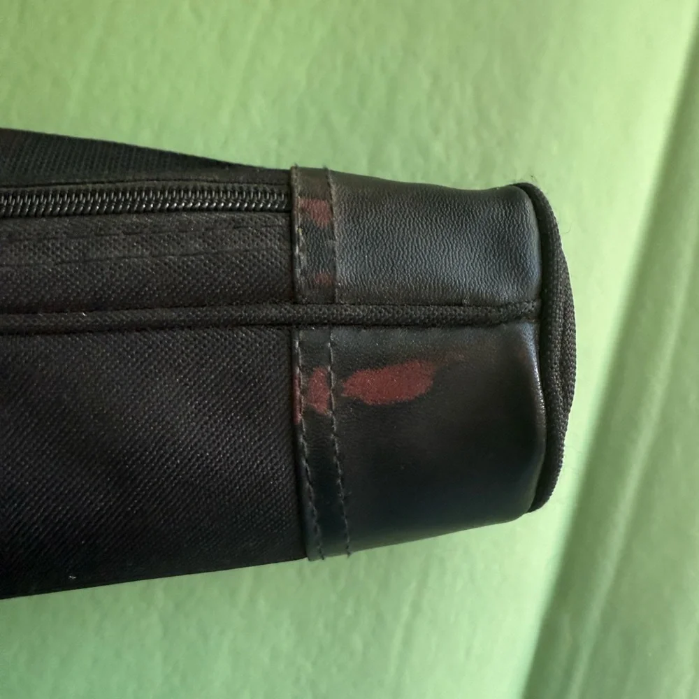 STX Black Tripod with Carrying Case